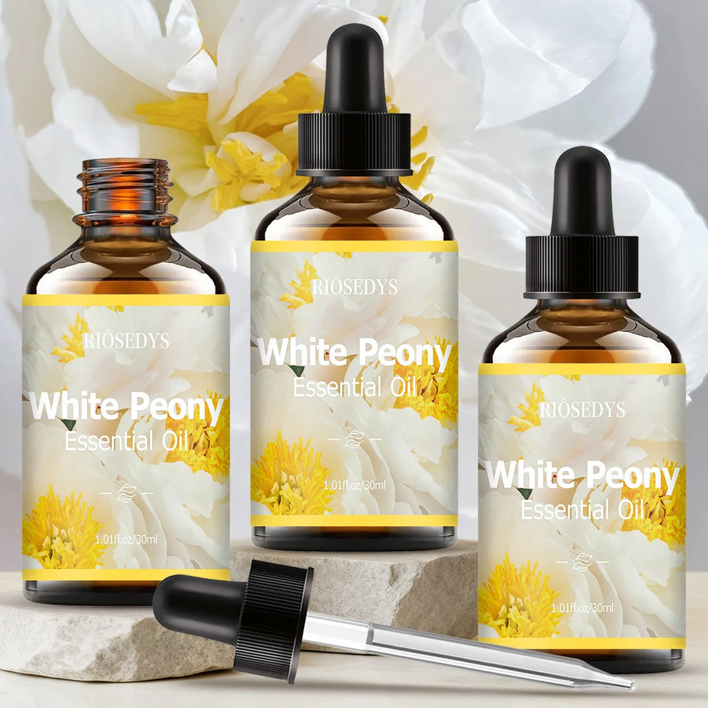 White peony essential oil, a blend of various fragrances, is suitable for body massage and aromatherapy, moisturizes