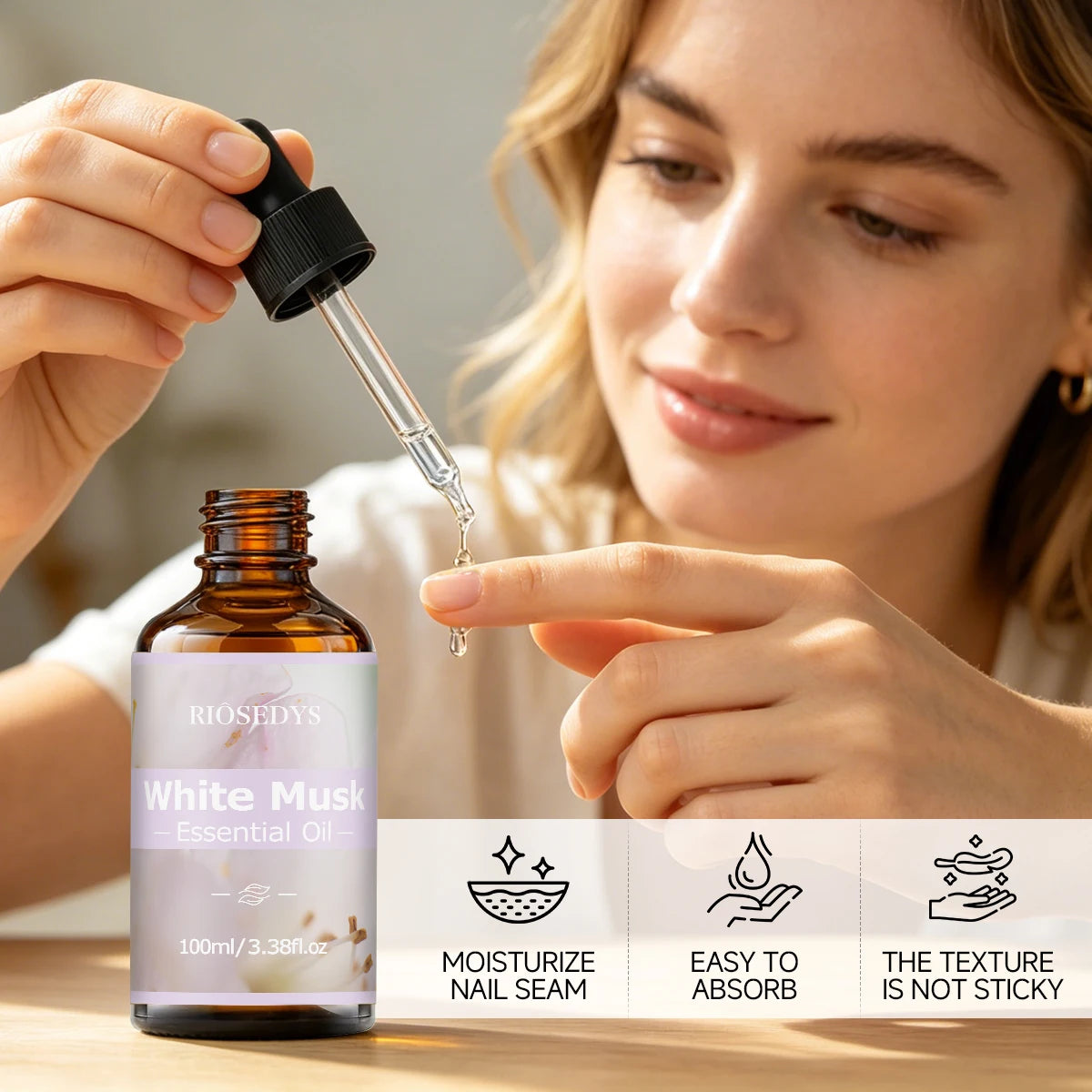 WHITE MUSK ESSENTIAL OIL moisturizing and nourishing massage oil suitable for skincare, fragrance, massage, and all skin types.